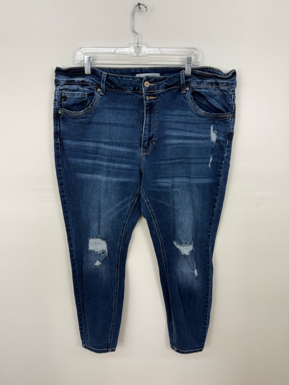 KanCan Dark Distressed Skinny Jeans R17